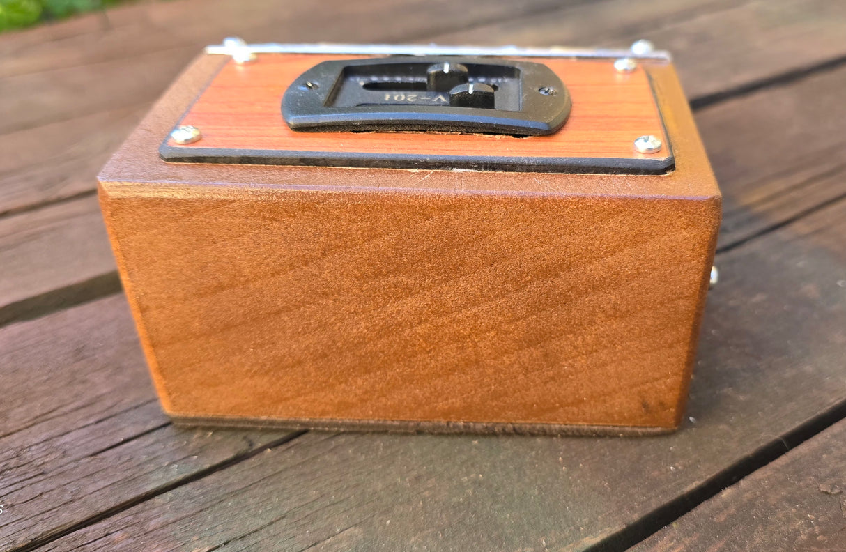 Cuneo stomp-box Magnum