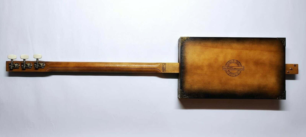 Delta blues 3tpv cigar box guitar