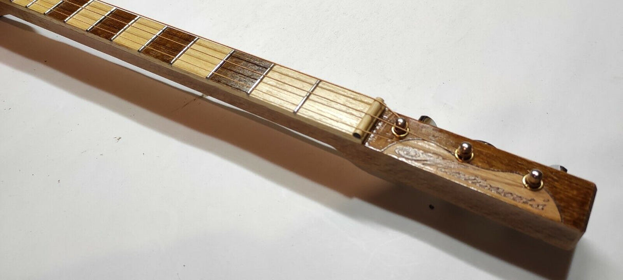 Fiat 500 3tpv Cigar Box Guitar