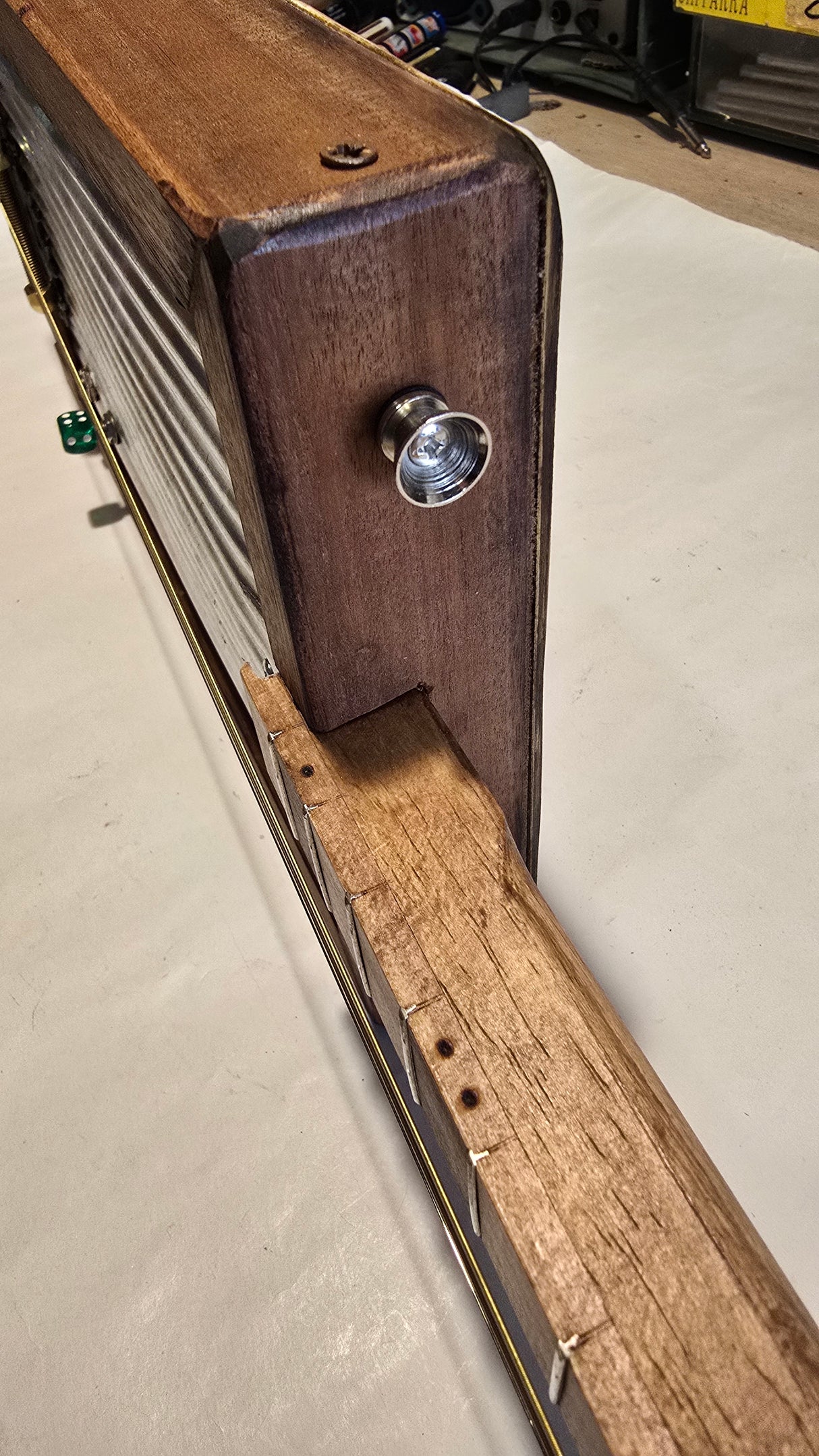 Washboard Electric Guitar 3 tpv Cigar Box Matteacci's
