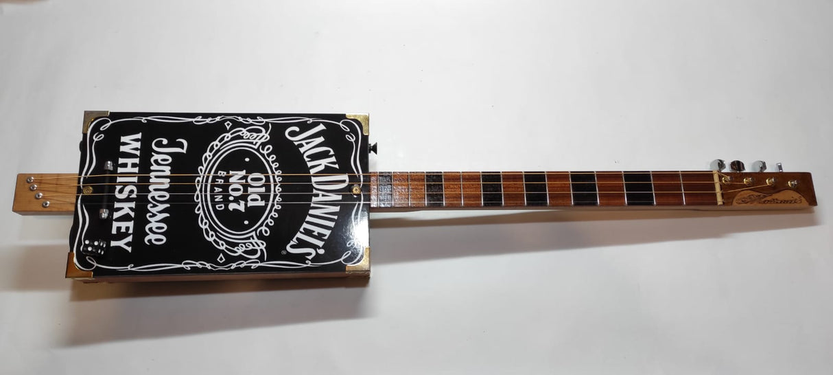 Jack 4tpv cigar box guitar Matteacci's Made in Italy