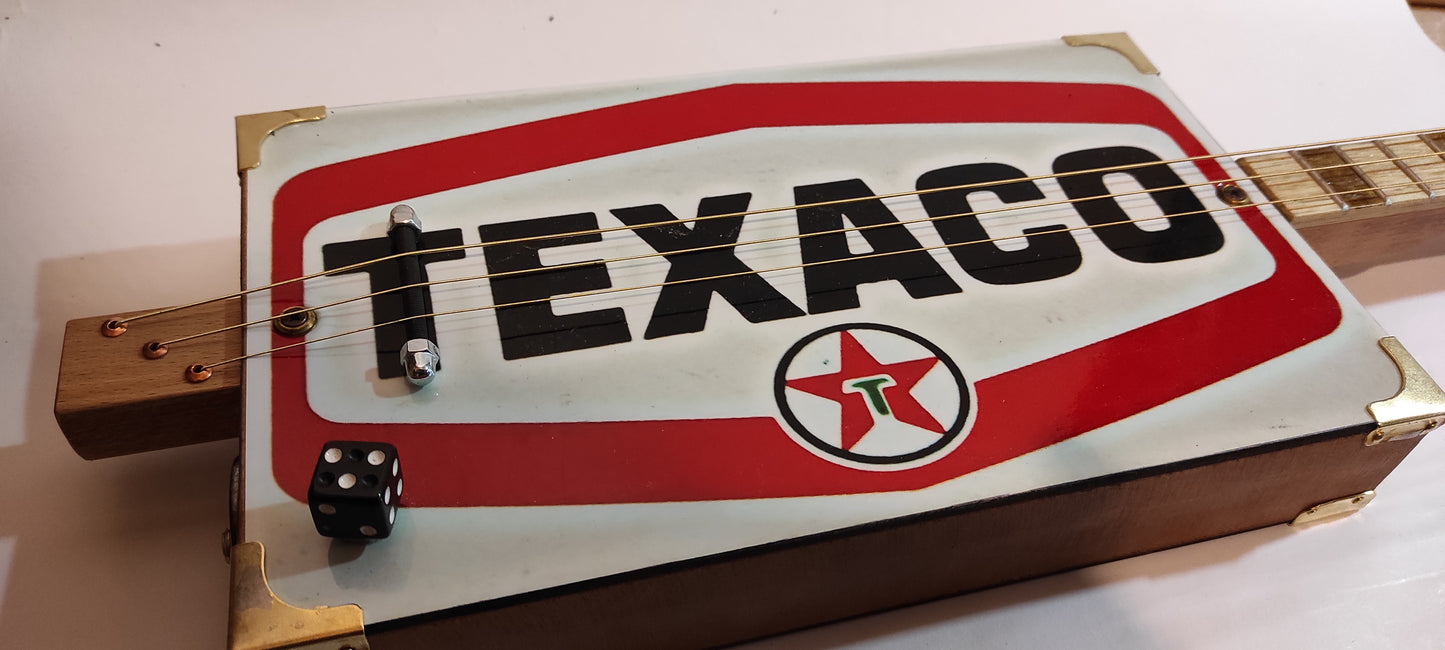 Texaco 3tpv cigar box guitar Matteacci's Made in Italy