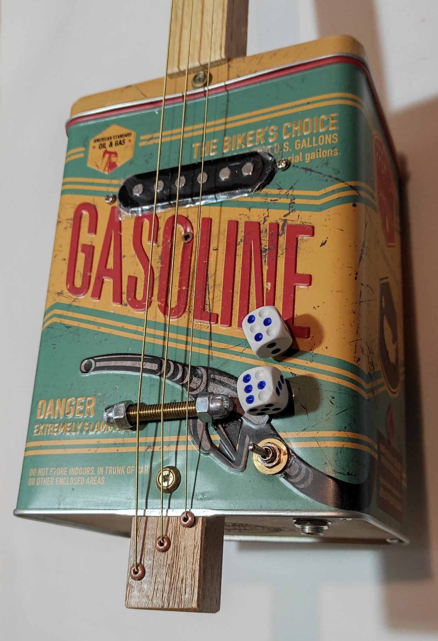 Gasoline special 3tp cigar box guitar Matteacci's